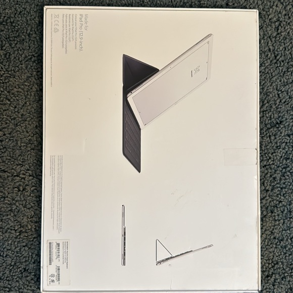 Brand new iPad Pro Smart Keyboard - Picture 3 of 5